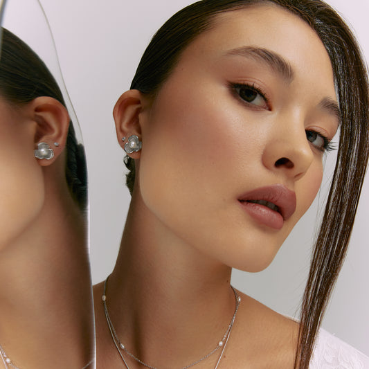 Flower Pearl Stud Earrings