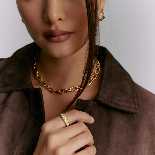 Ribbed Solitaire Statement Ring