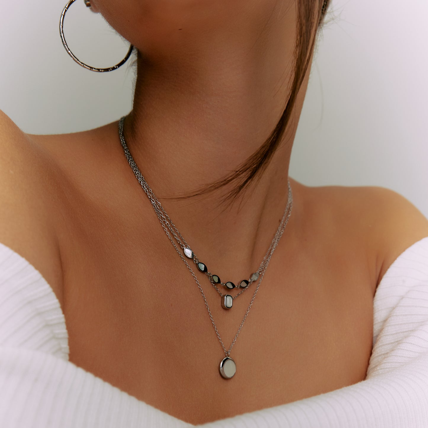 Mother of Pearl Cushion Necklace