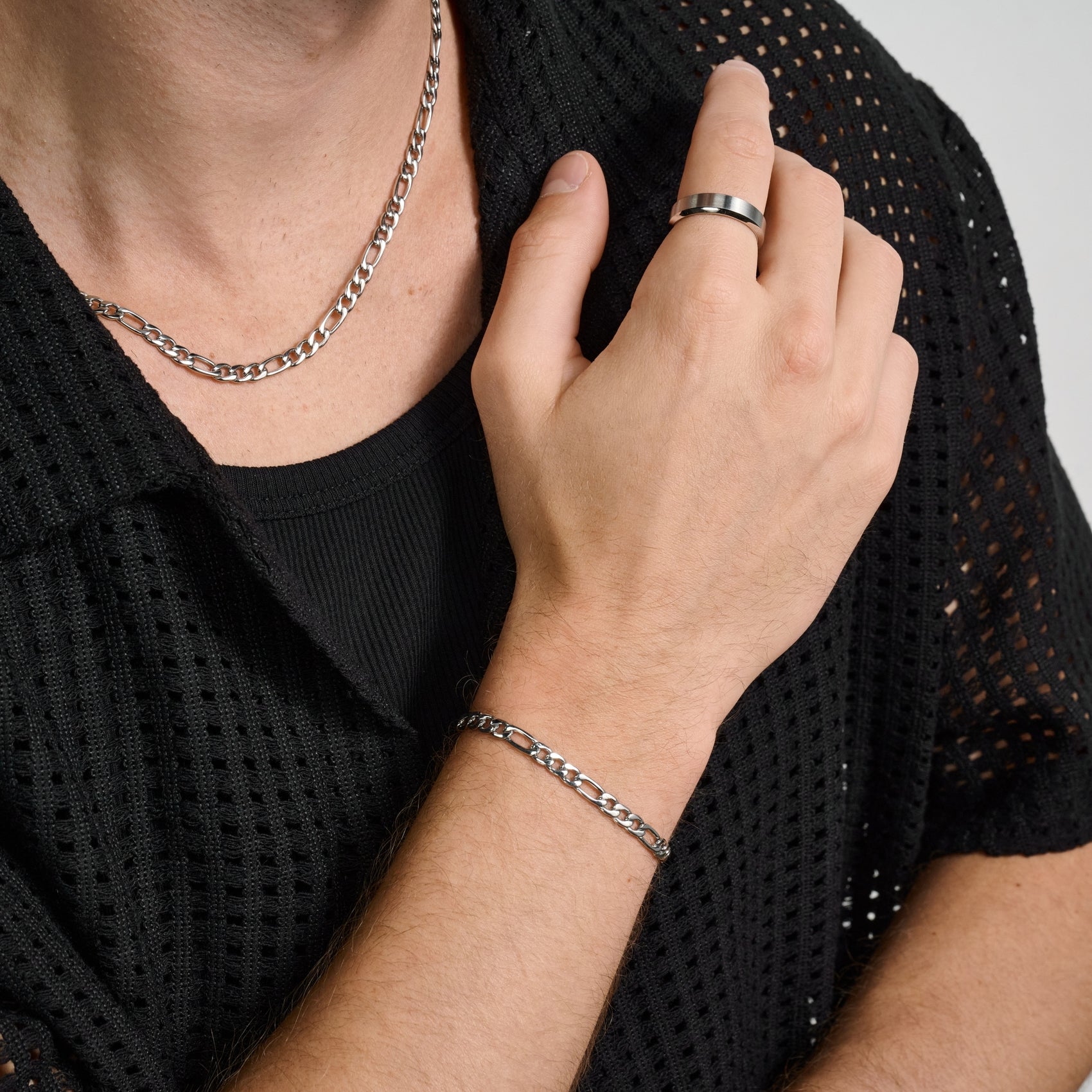 Unisex 5mm Figaro link chain necklace made of polished high-quality stainless steel  