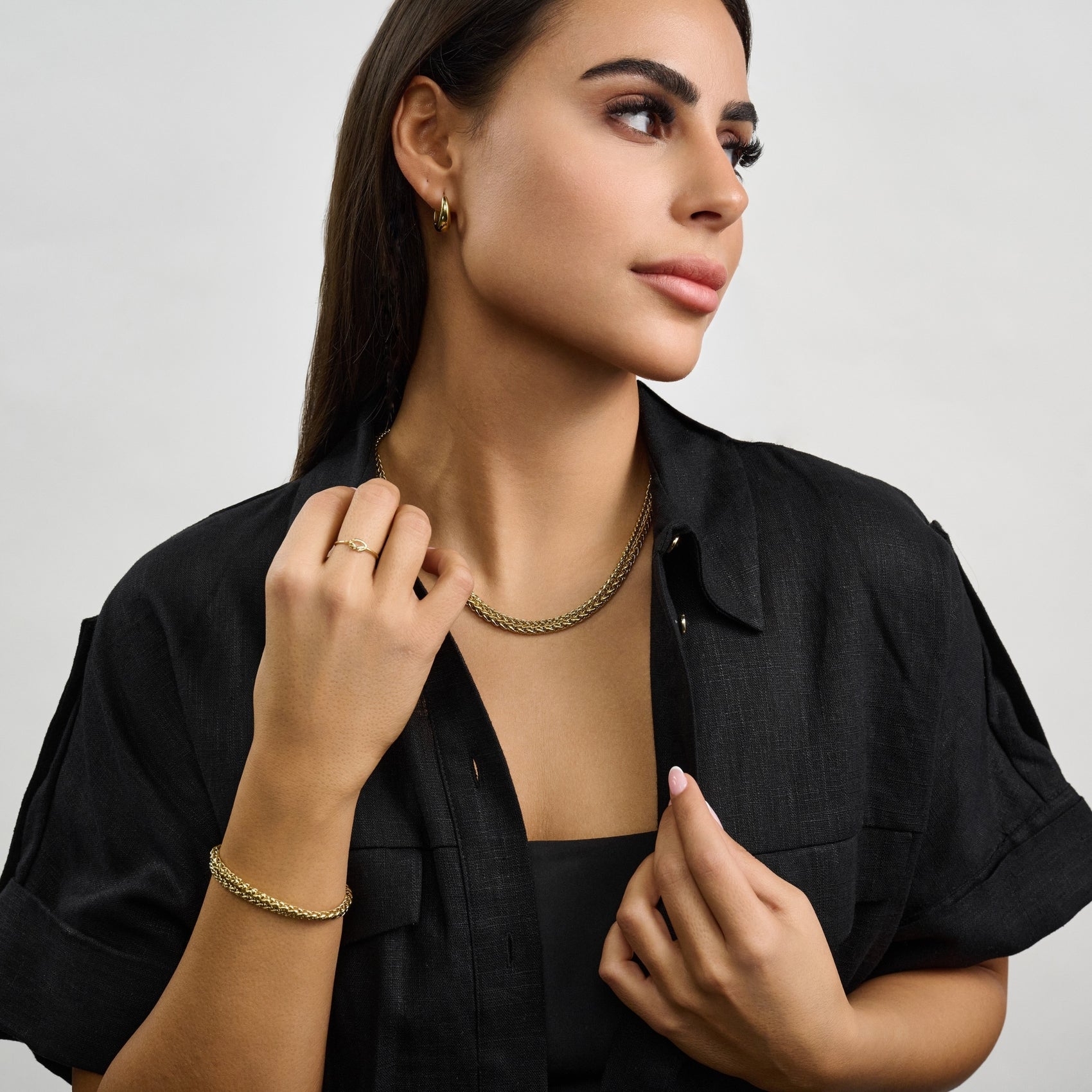High-quality stainless steel wheat chain necklace with detailed rounded links  