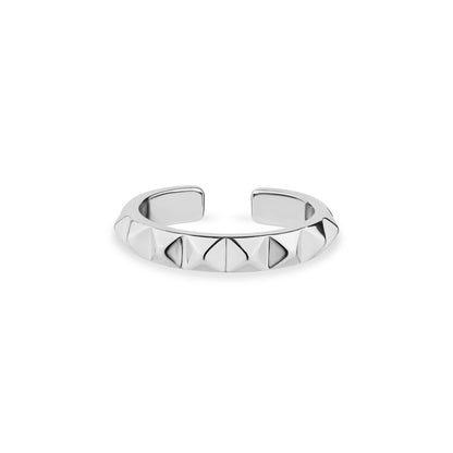 Diamond cut stainless steel ear cuff in silver, 3mm wide with 14mm diameter open-ended design