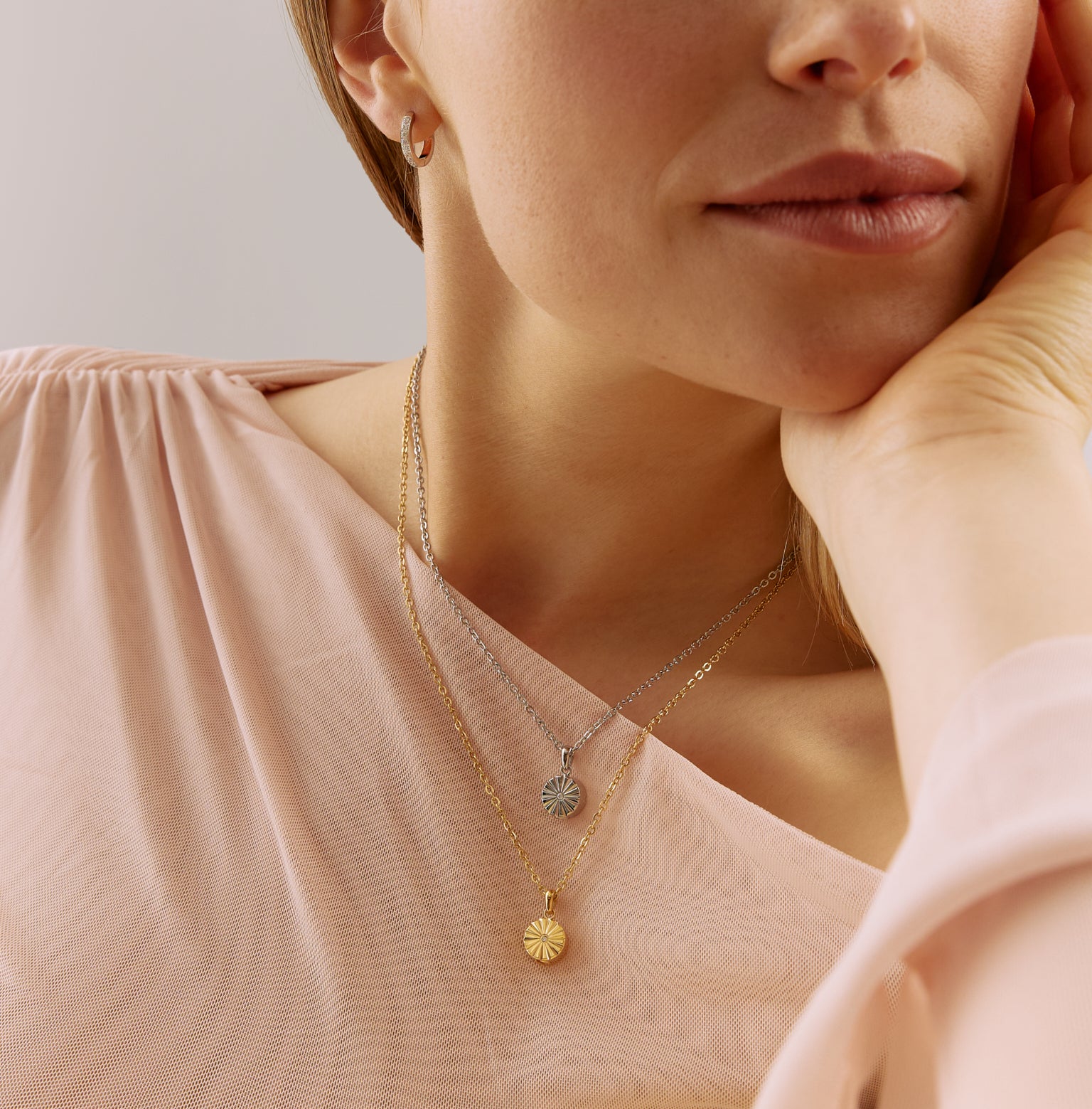 Starburst Urn Pendant - Women Pendant - The Steel Shop